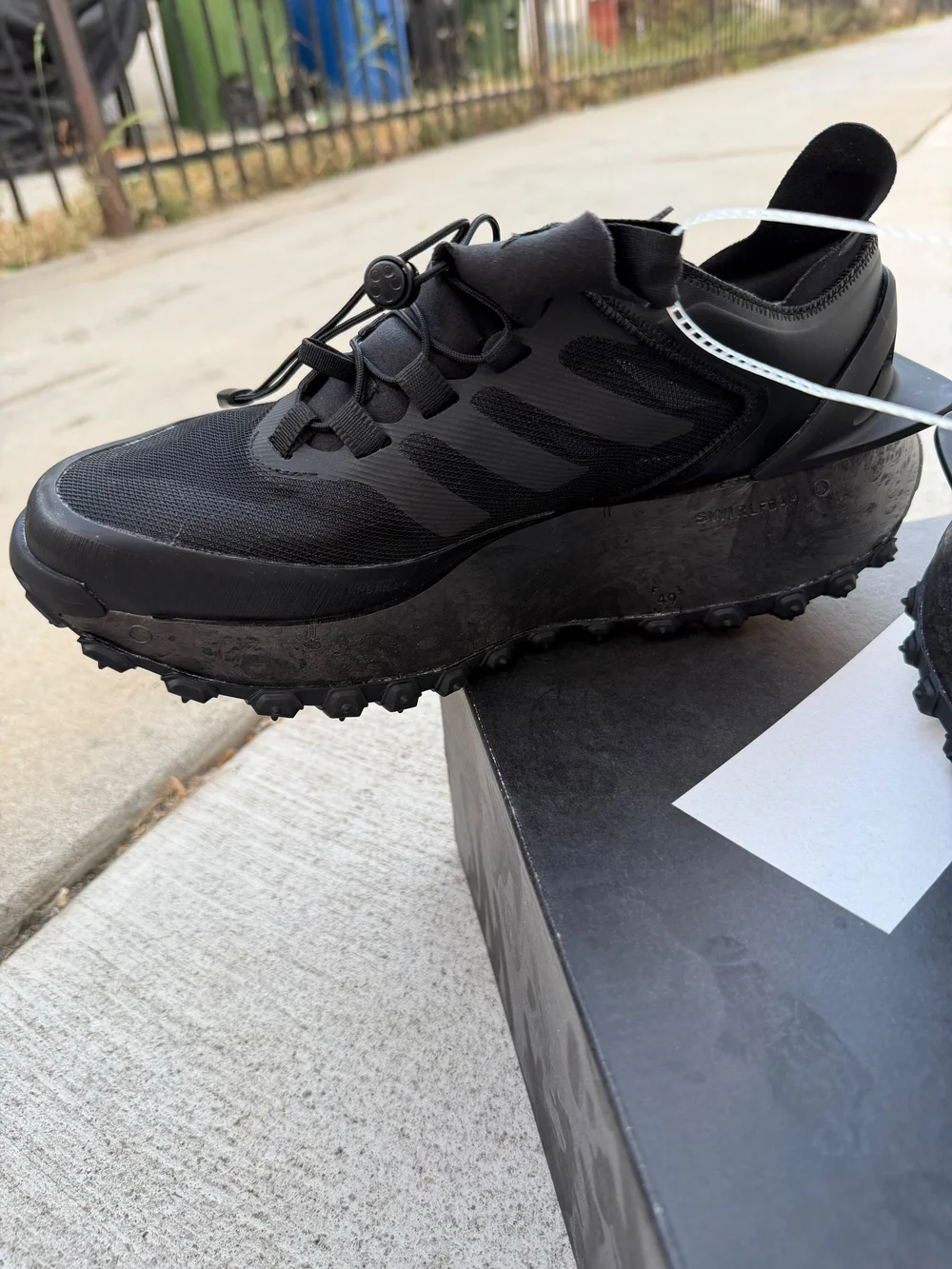 Aruku Yagi Men's Running Shoe - Black Make Me An Offer